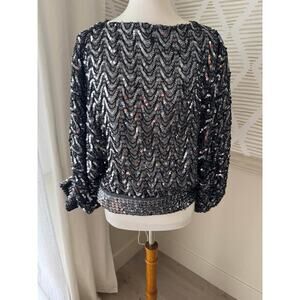 Sakowitz Medium Vintage Black & Silver Sequin Balloon Sleeve Stretchy Top